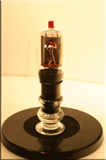 Red Hat, vacuum tube art